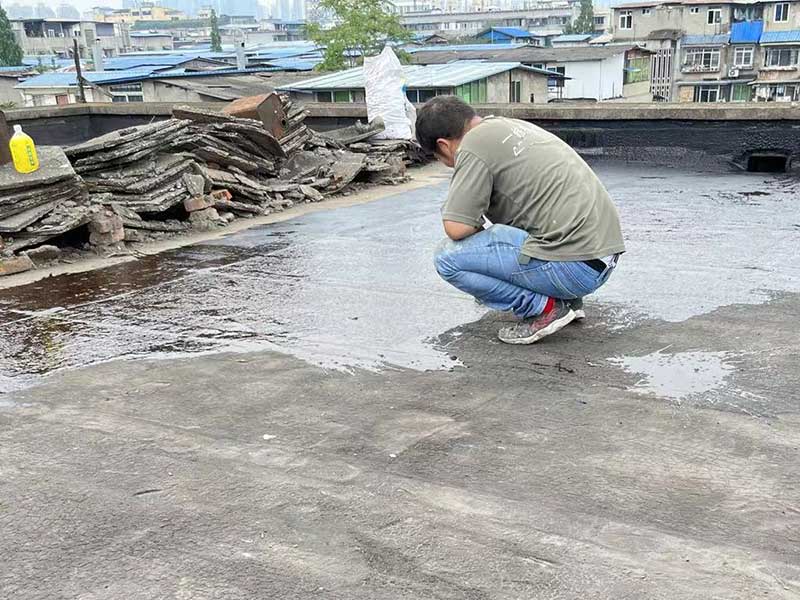 水泥屋面裂縫滲水怎么處理