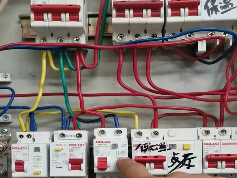 跳閘后推上去還是沒電怎么辦,用萬用表